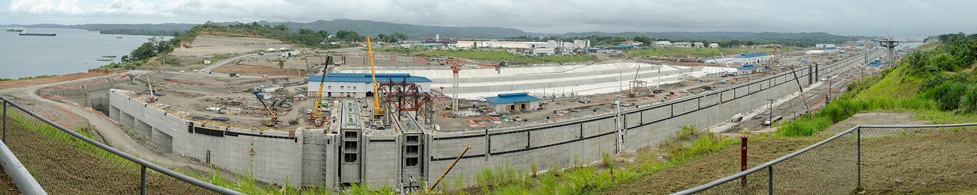 Construction of the new Panama Canal locks